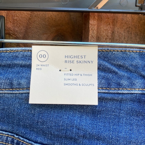 Dark Wash High-Rise Skinny Jeans - Picture 6 of 6
